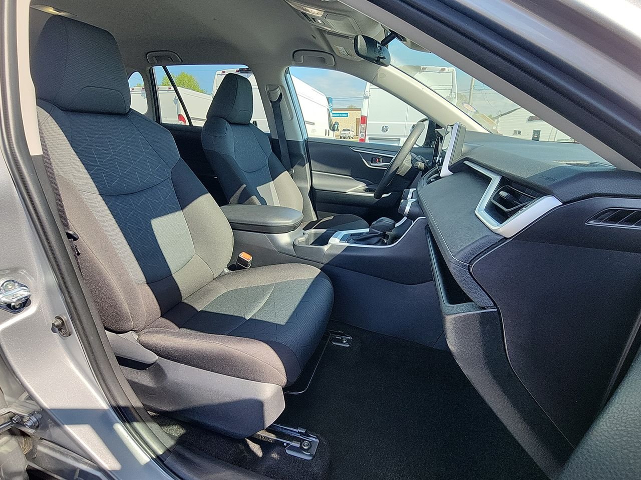 Used 2025 Silver Sky Metallic Toyota XLE image 23