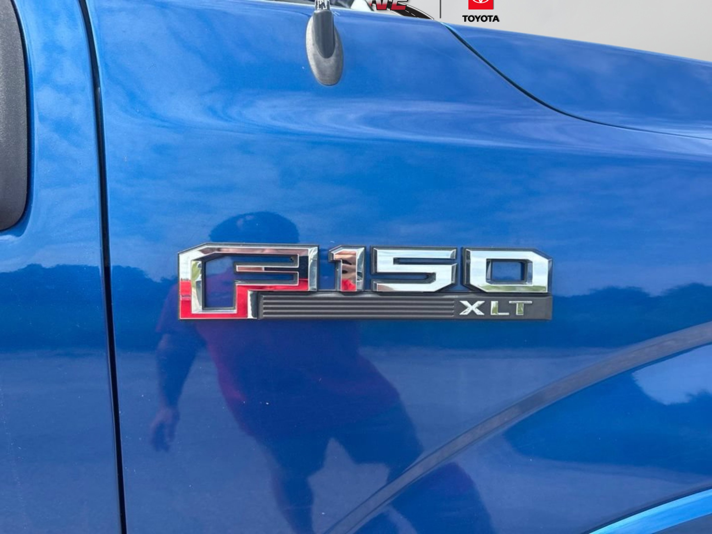 Used 2018 Lightning Blue Ford XLT image 34