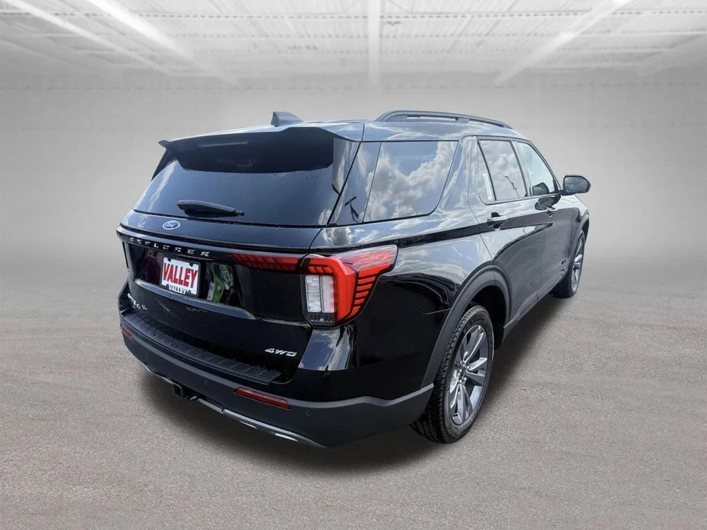 New 2026 Agate Black Metallic Ford Active image 3