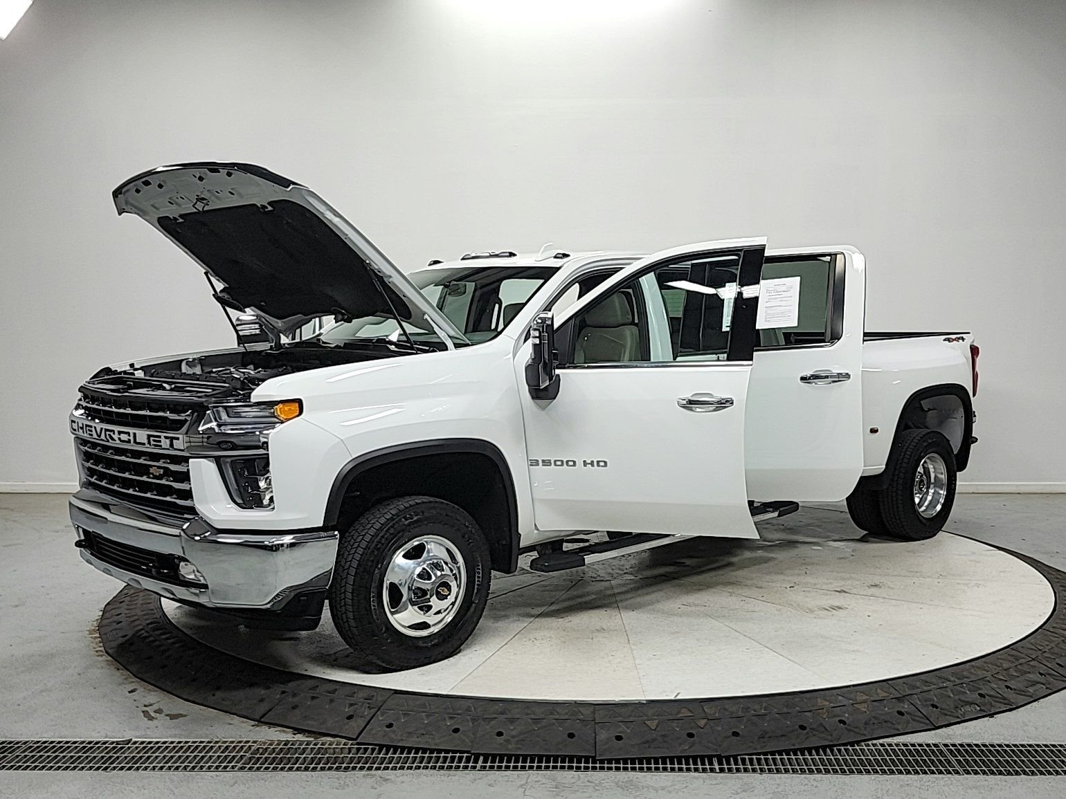 Used 2023 Summit White Chevrolet LTZ image 11