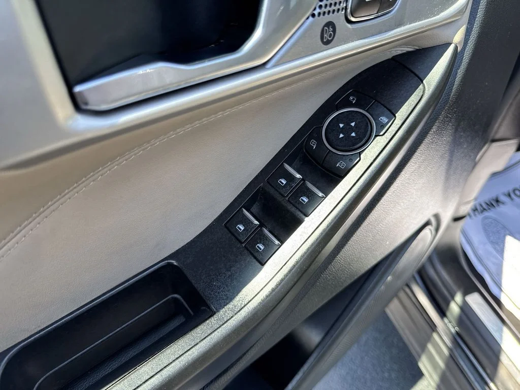 Used 2020 Black Ford Limited image 13