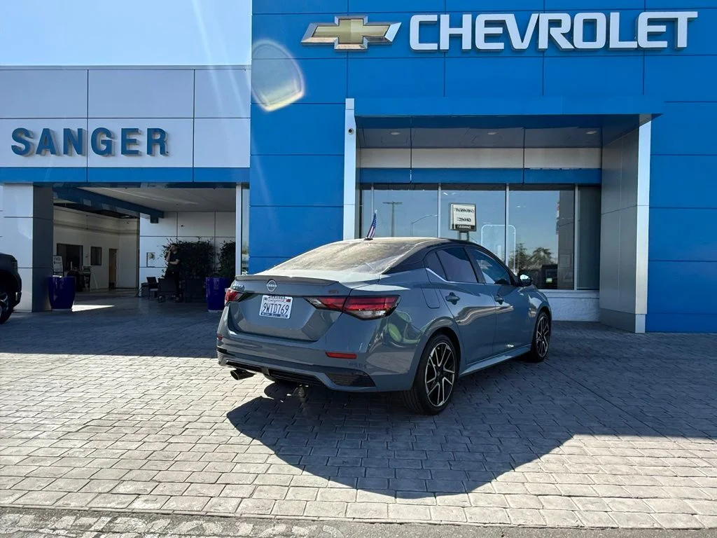 Used 2025 Gray Nissan SR image 8