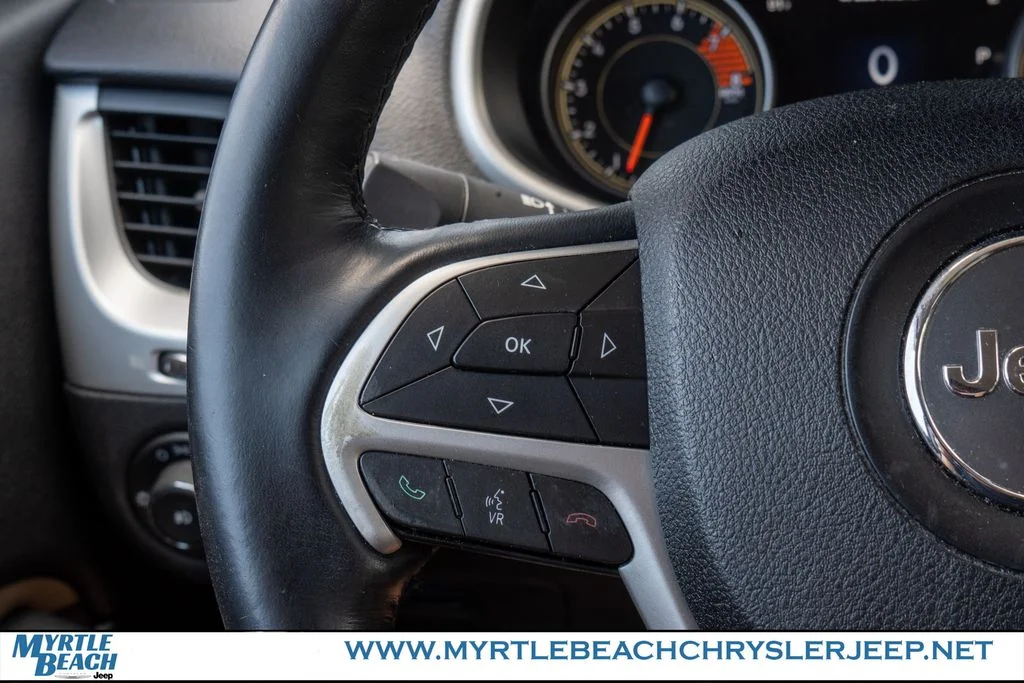 Used 2017 Light Brownstone Pearlcoat Jeep Limited image 27