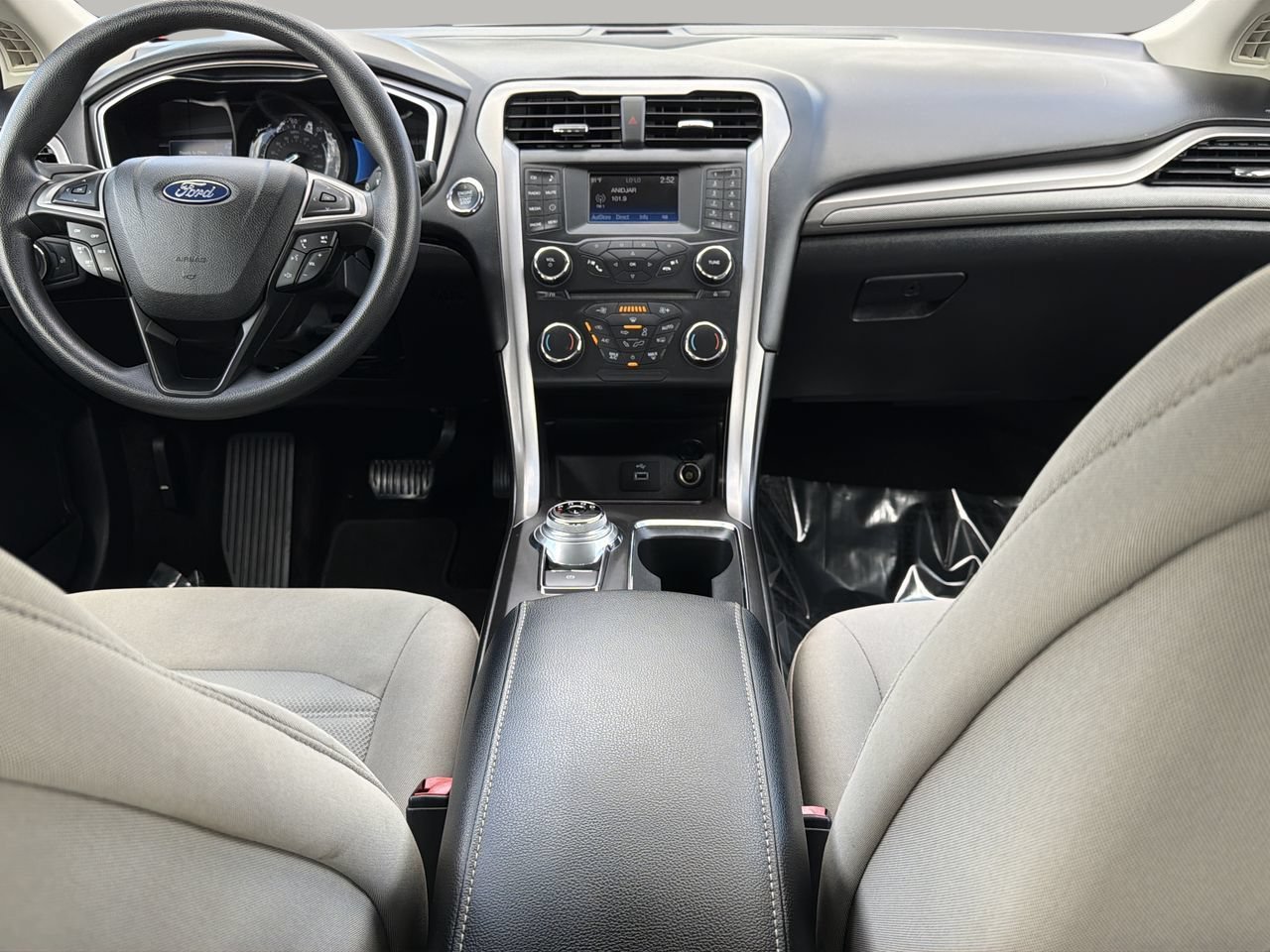 Used 2018 Oxford White Ford S image 12