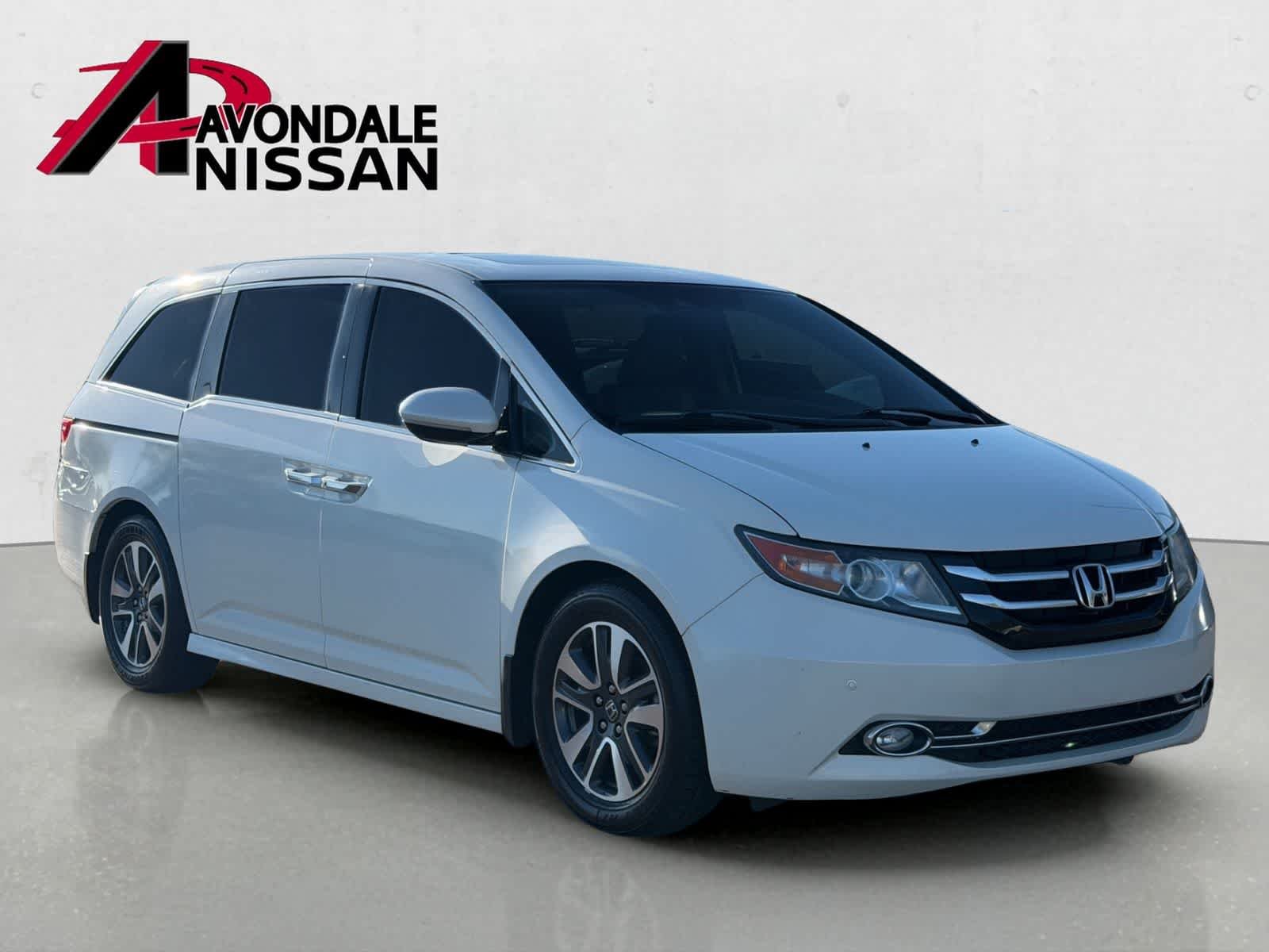 Used 2016 White Honda Touring Elite image 8