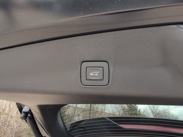 New 2026 Mosaic Black Metallic Chevrolet RS image 10