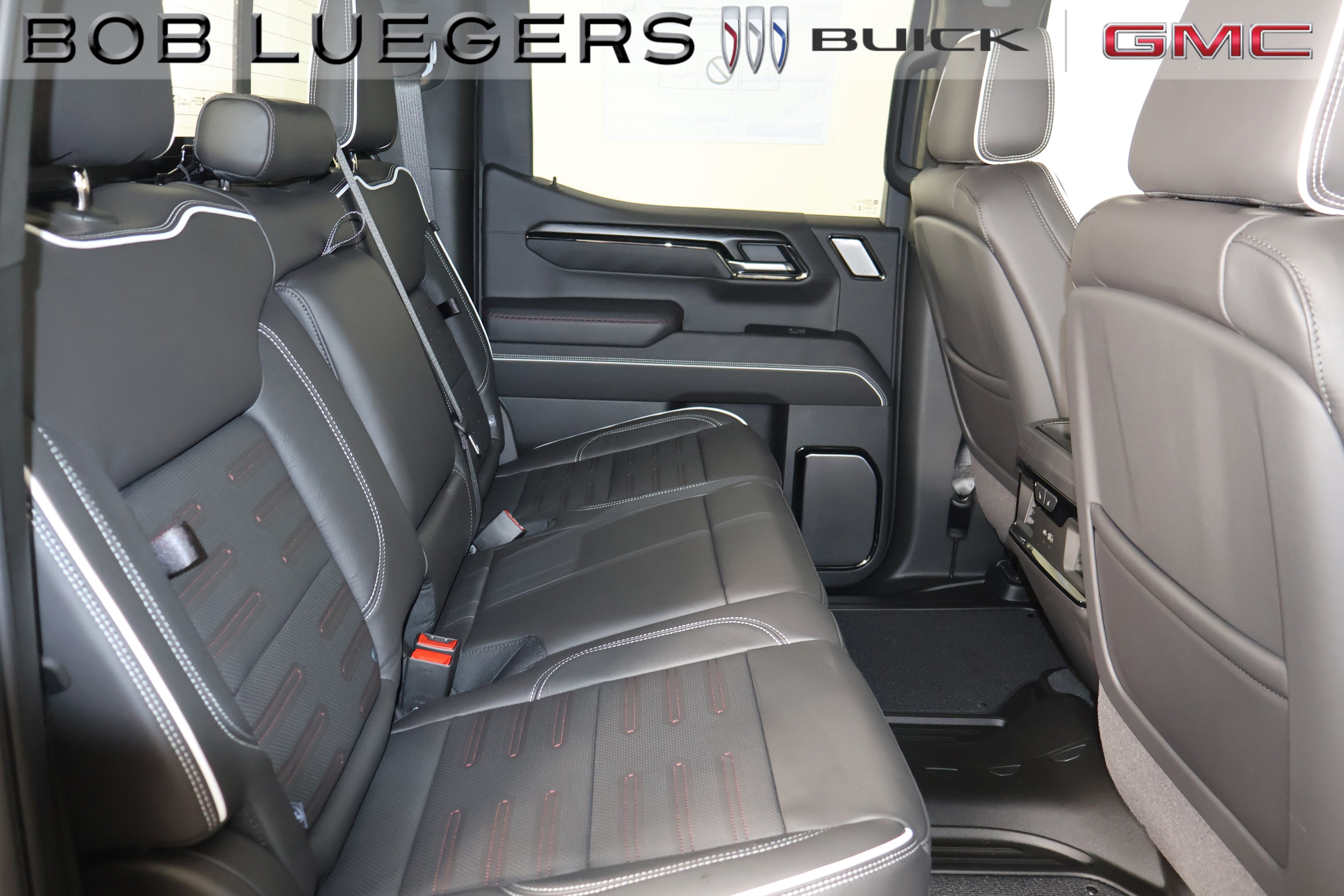2026 GMC Sierra 1500 AT4X - Photo 23