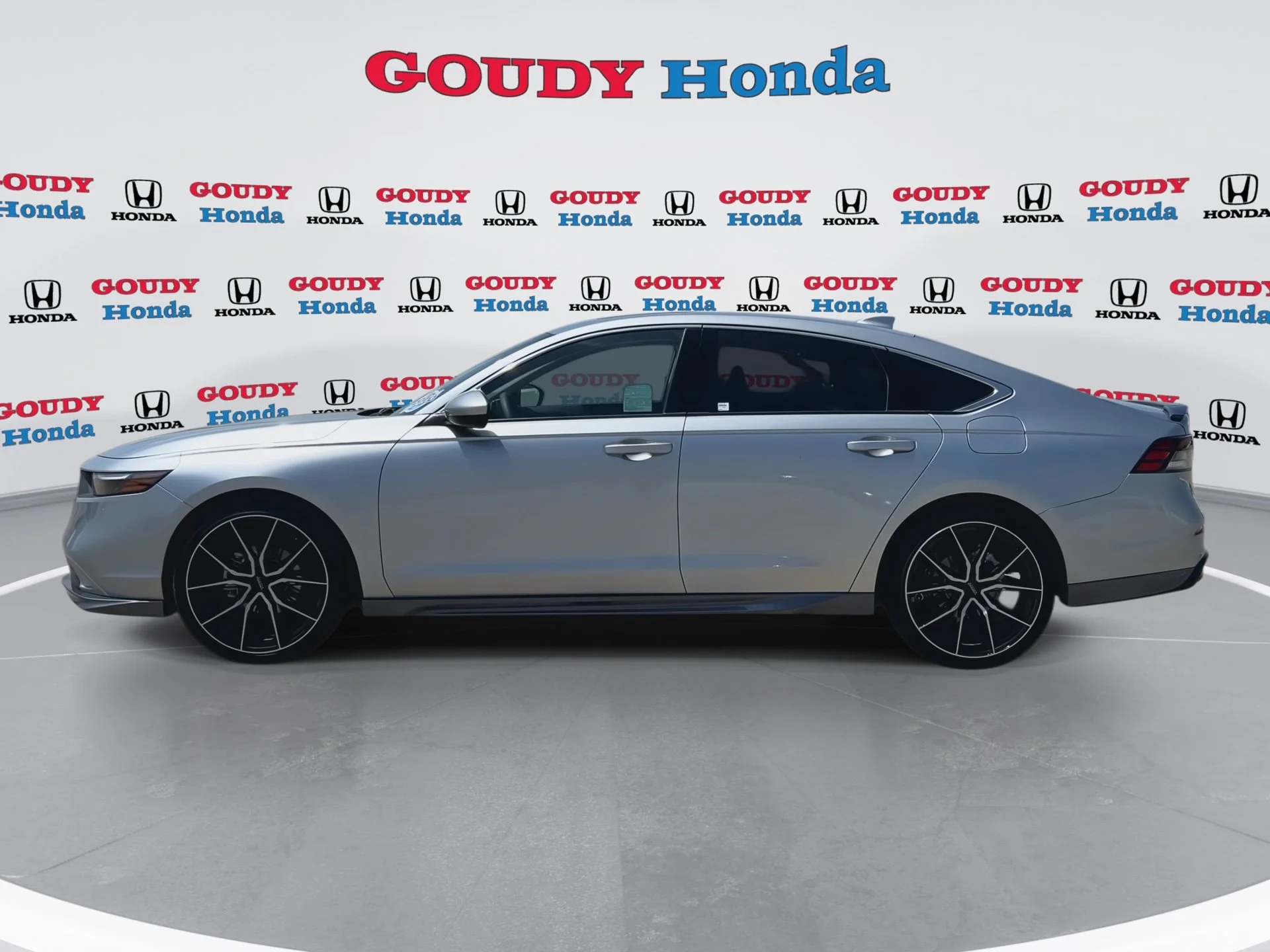 Used 2023 Lunar Silver Metallic Honda EX image 5