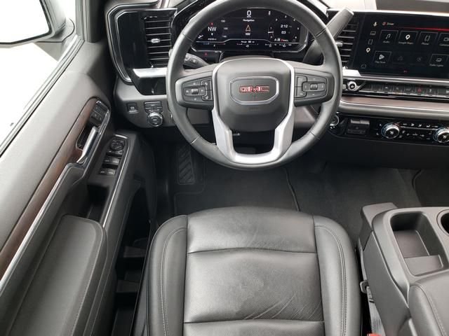 Used 2025 White GMC SLT image 15