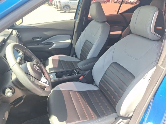Used 2023 Blue Nissan SR image 10