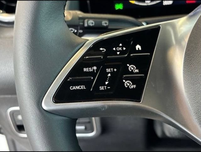 New 2026 Polar White Mercedes-Benz GLB 250 image 43