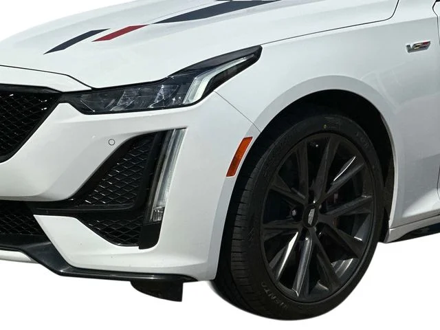Used 2022 White Cadillac V-Series image 7