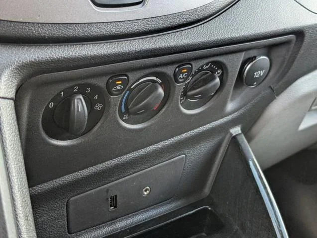 2015 Ford Transit Base - Photo 49
