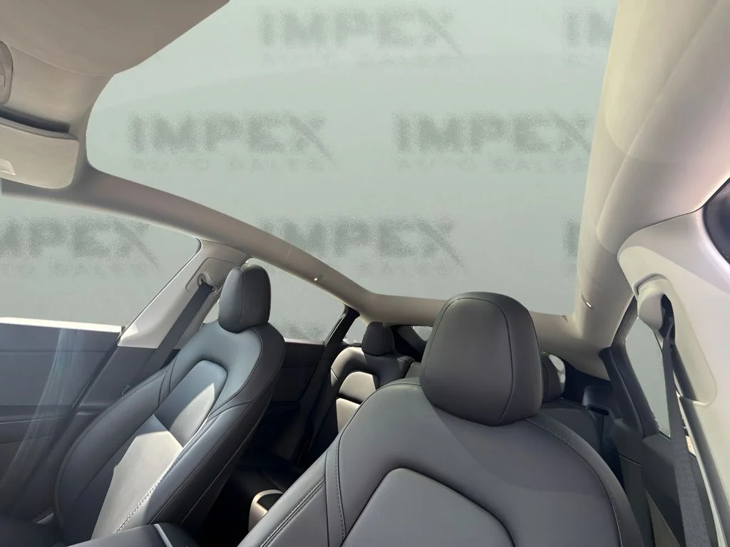 Used 2021 White Tesla Long Range image 6