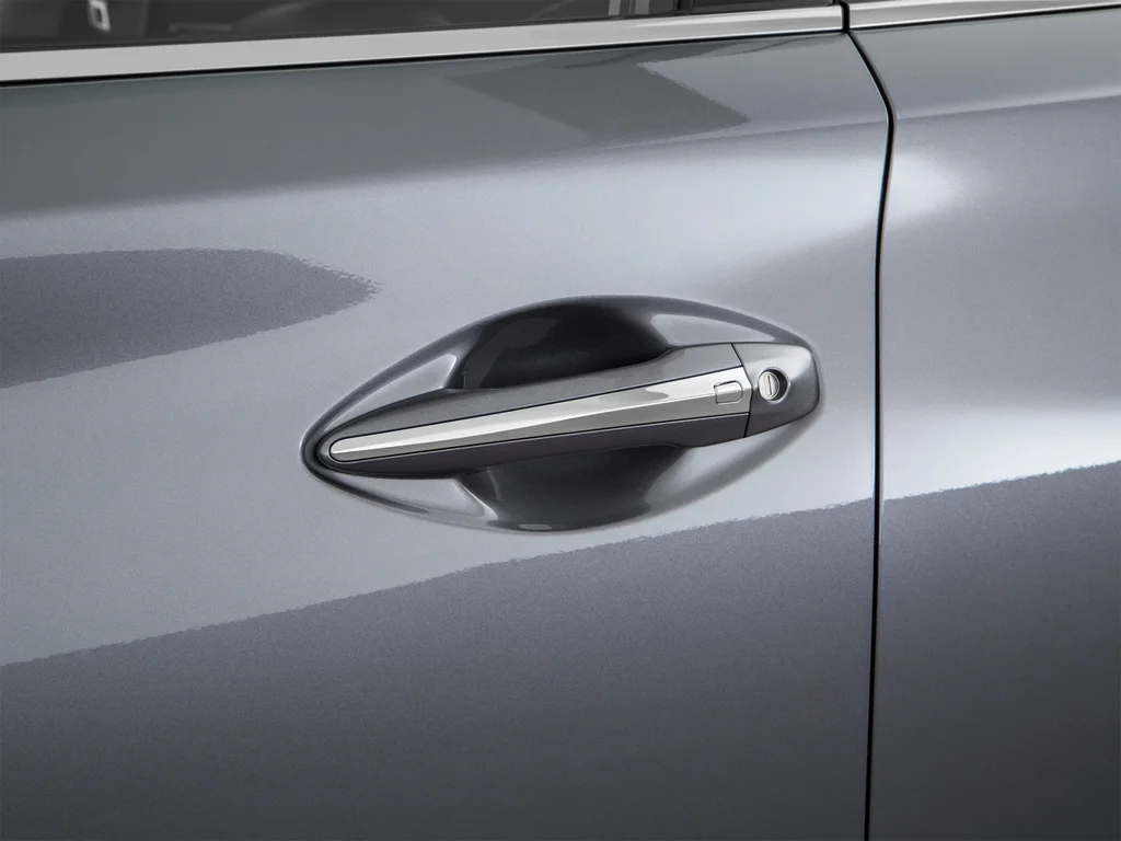 Used 2017 Gray INFINITI Sport image 17