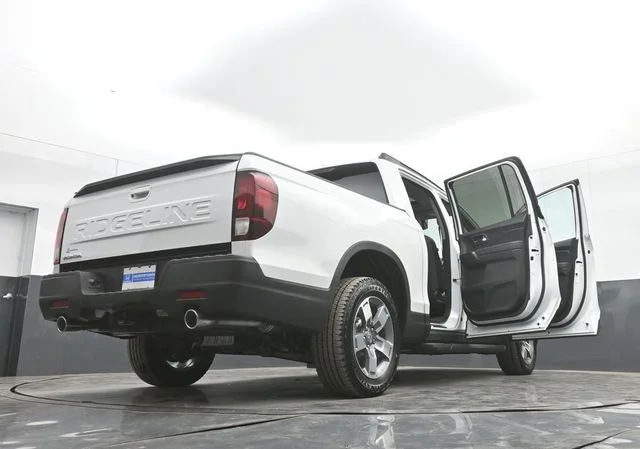New 2026 Platinum White Pearl Honda RTL image 55