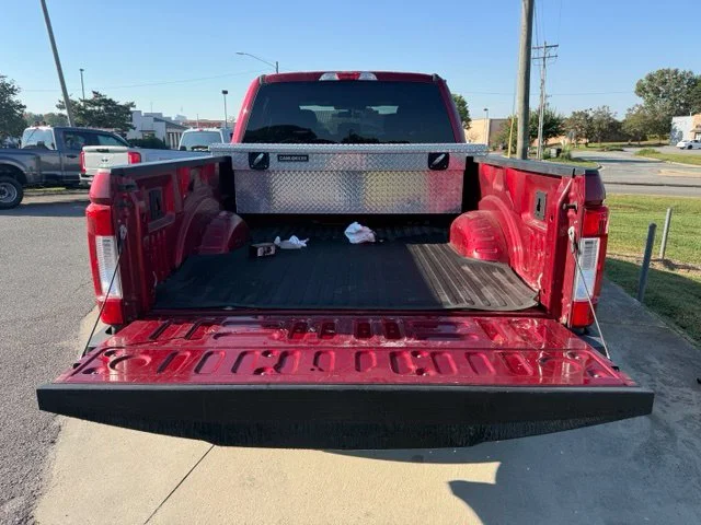 Used 2017 Red Ford XLT image 9