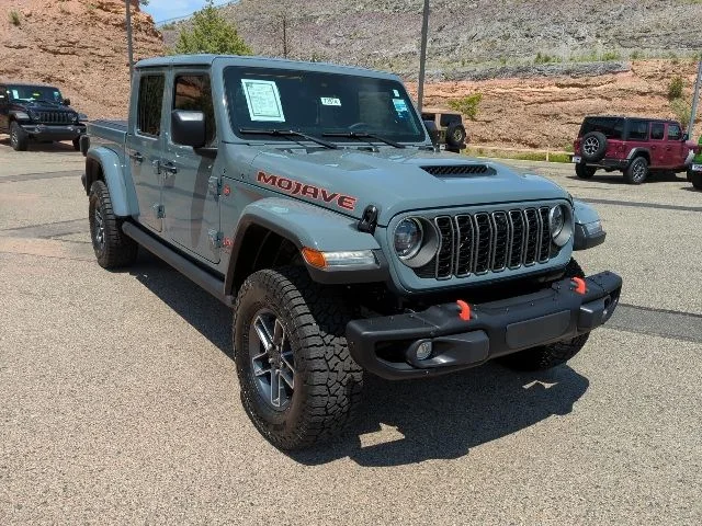 Certified Used 2025 Gray Jeep Mojave image 3