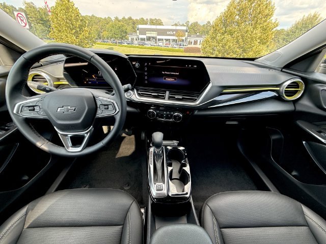 Used 2025 Black Chevrolet ACTIV image 20