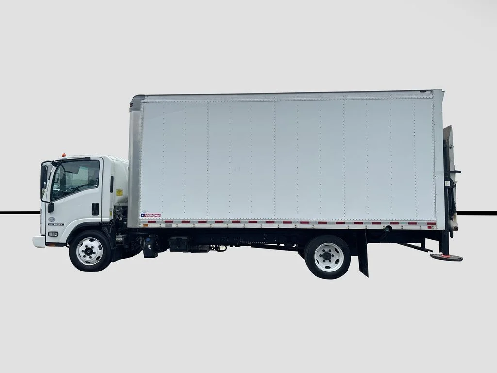 Used 2019 White Isuzu 18