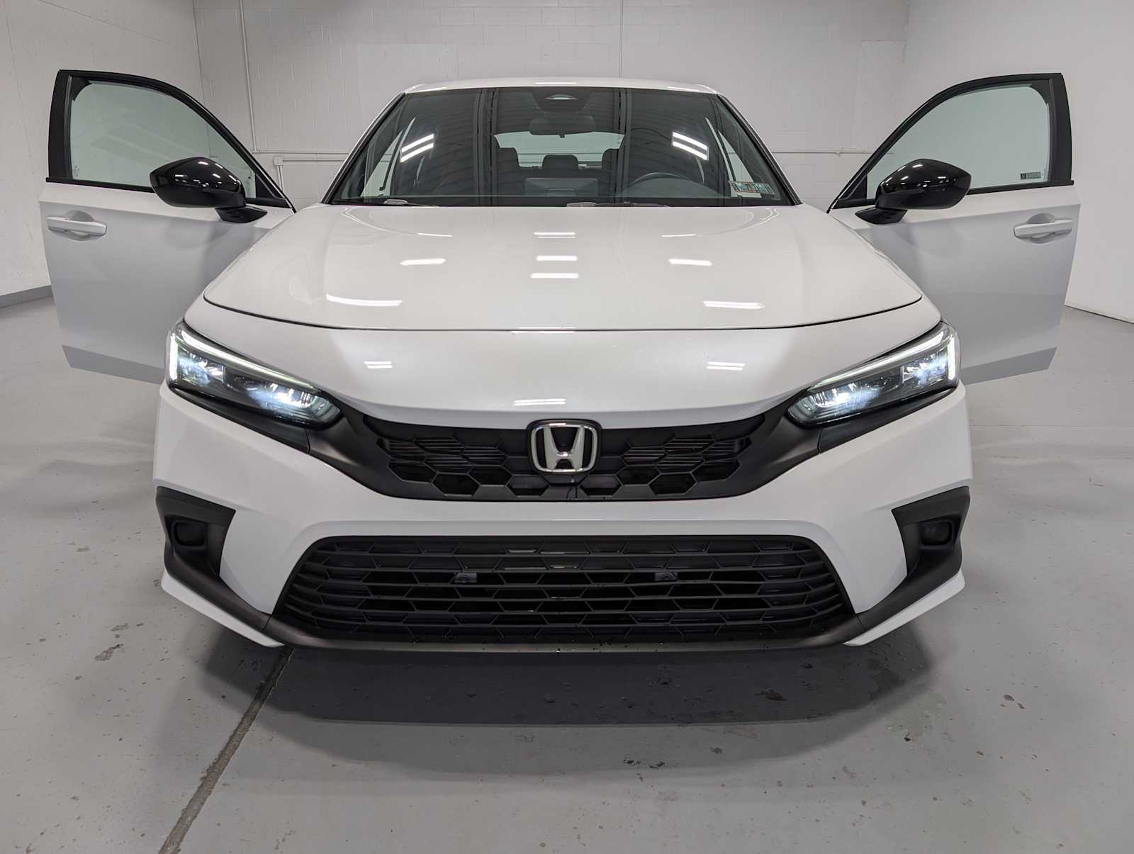 Certified Used 2024 Platinum White Pearl Honda 2.0L SPORT image 15