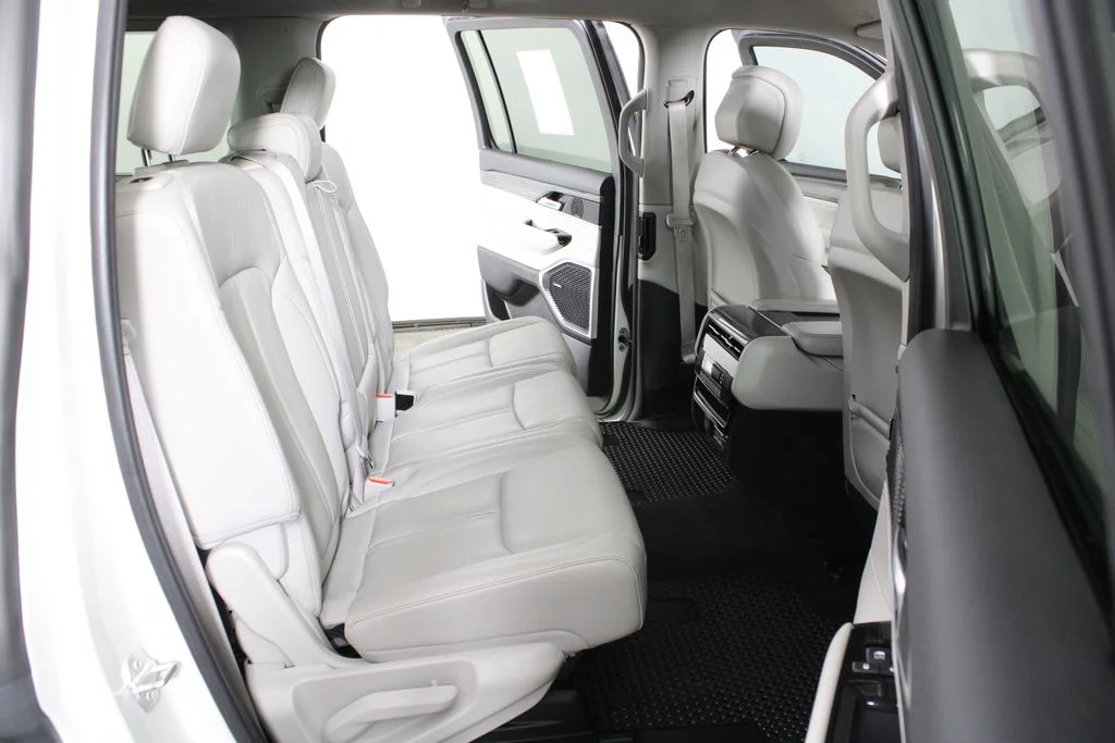 Used 2022 White Jeep Series II image 14