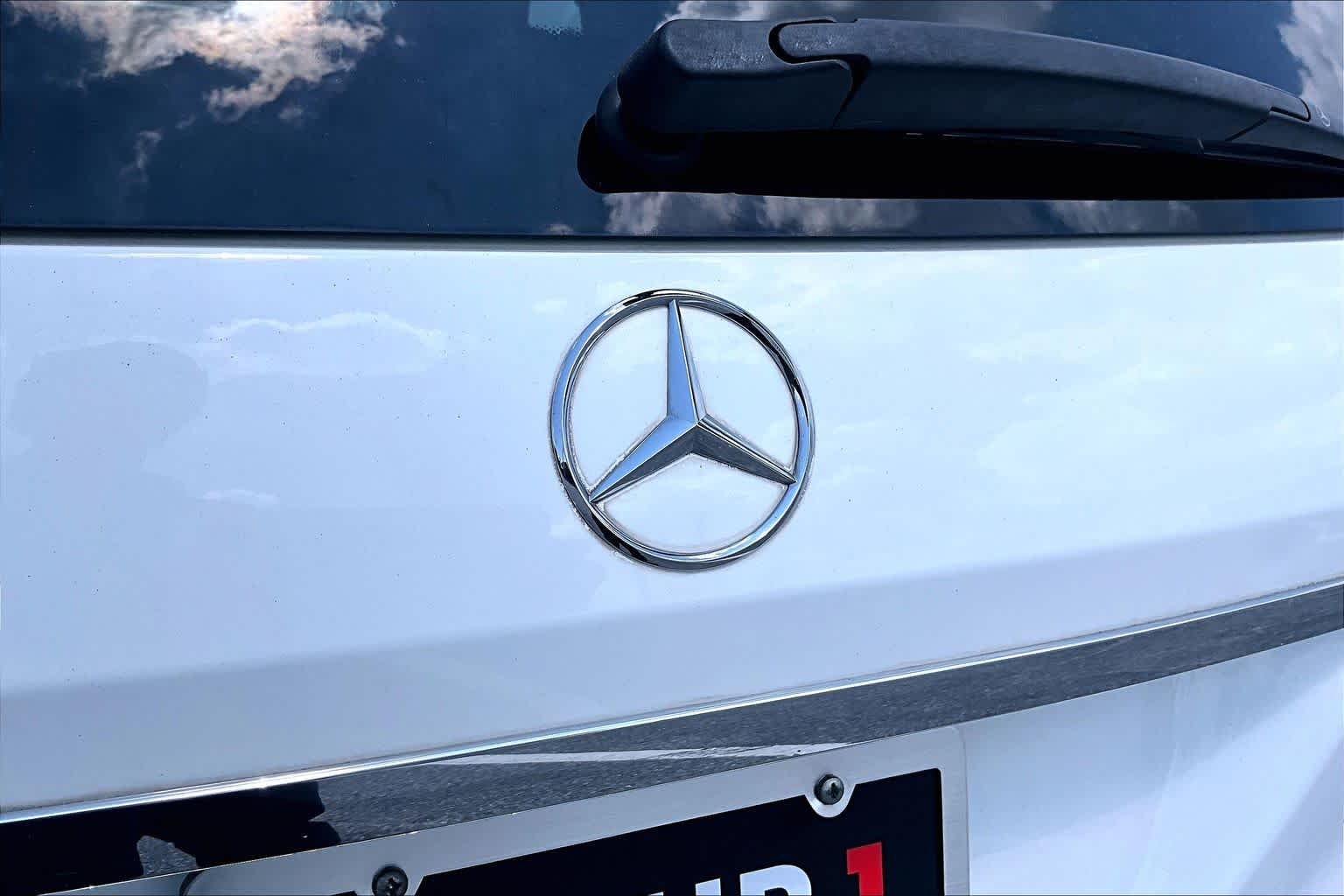 Used 2017 Polar White Mercedes-Benz GLE 350 image 31