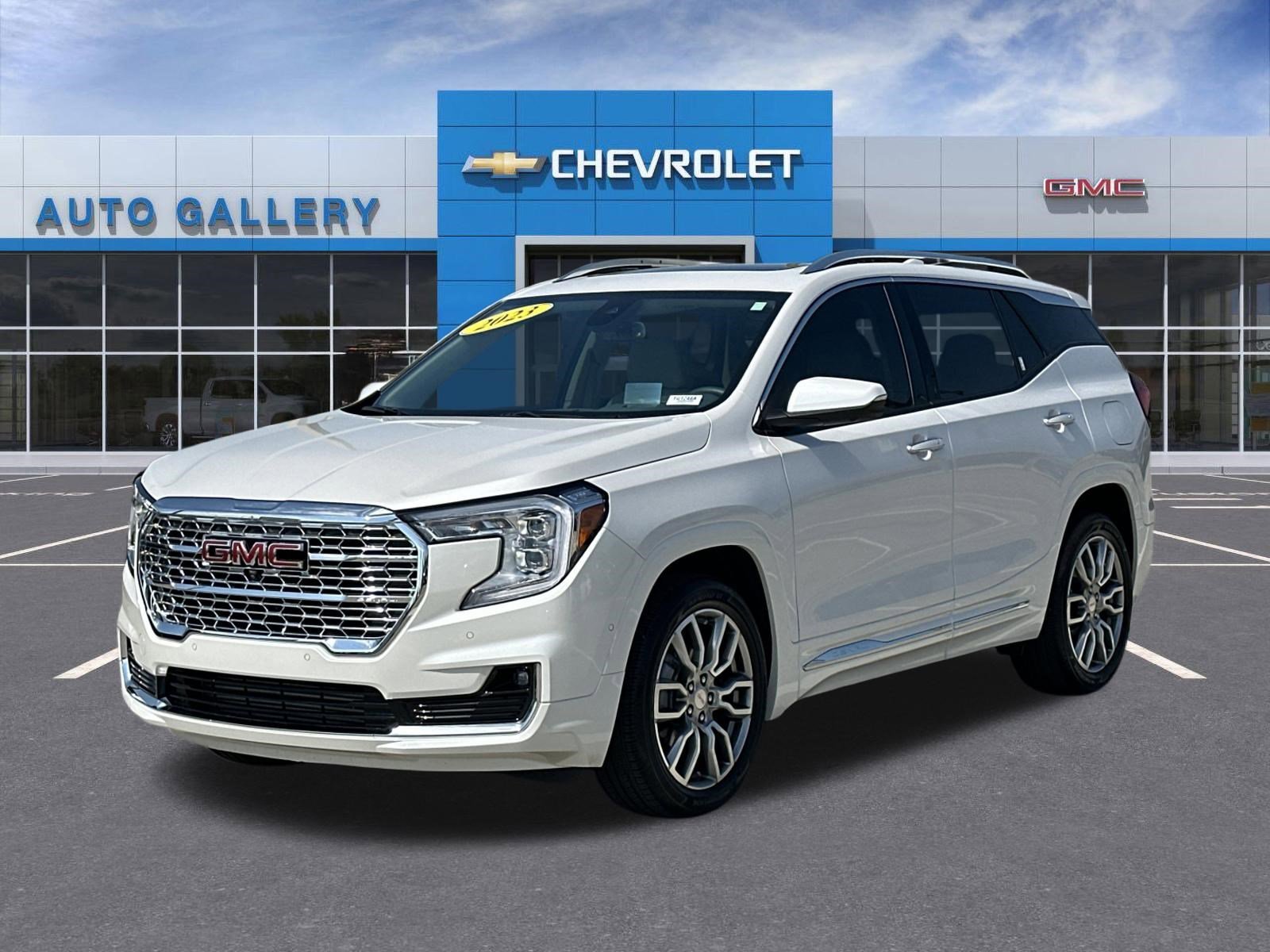 2023 GMC Terrain Denali AWD's photo