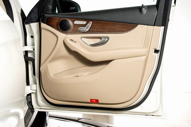 2022 Mercedes-Benz GLC GLC300 - Photo 60