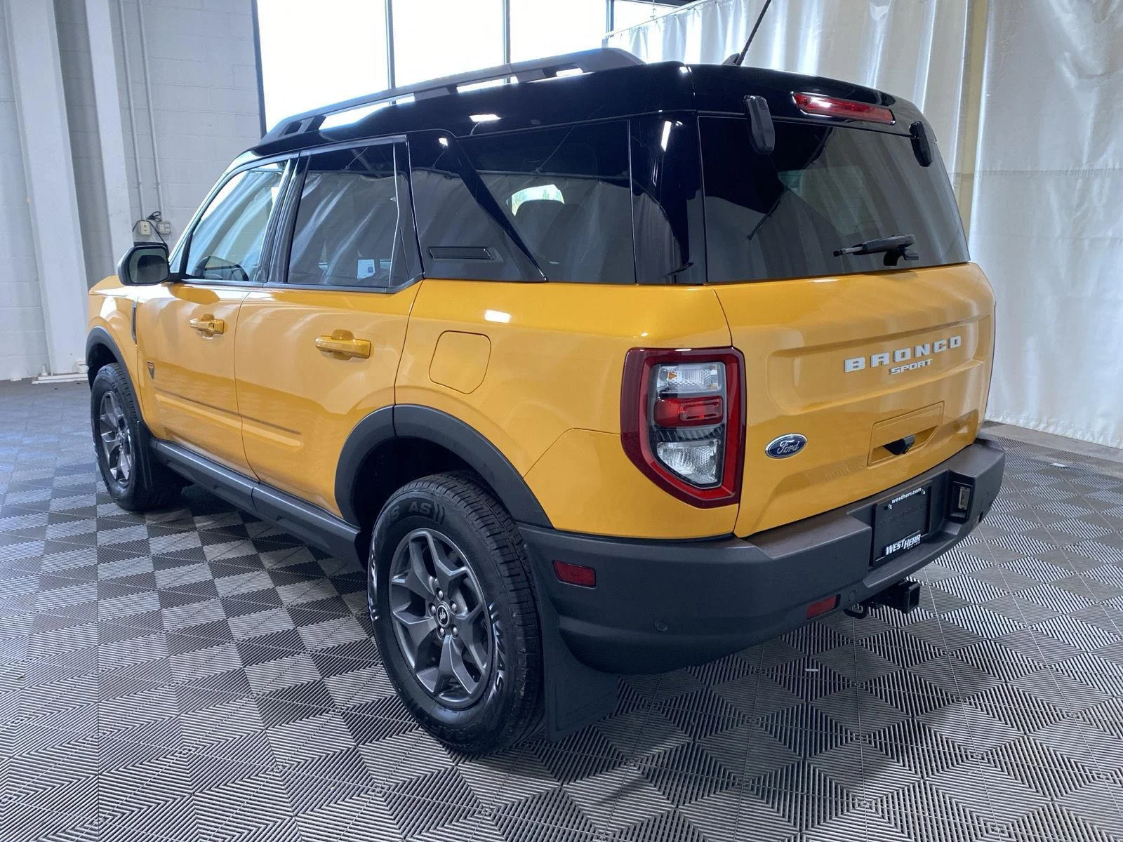 Used 2021 Cyber Orange Metallic Tri-Coat Ford Badlands image 5