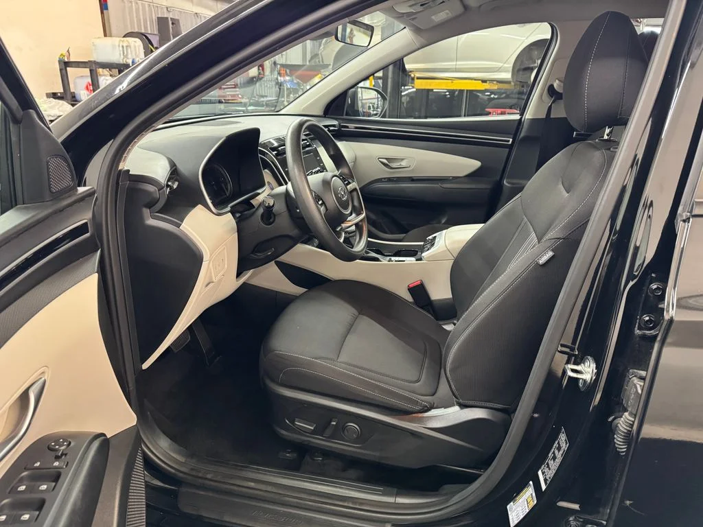 Used 2024 Black Hyundai SEL image 15
