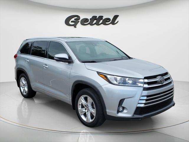 Certified Used 2019 CELESTIAL SILVER METALLIC Toyota  image 3