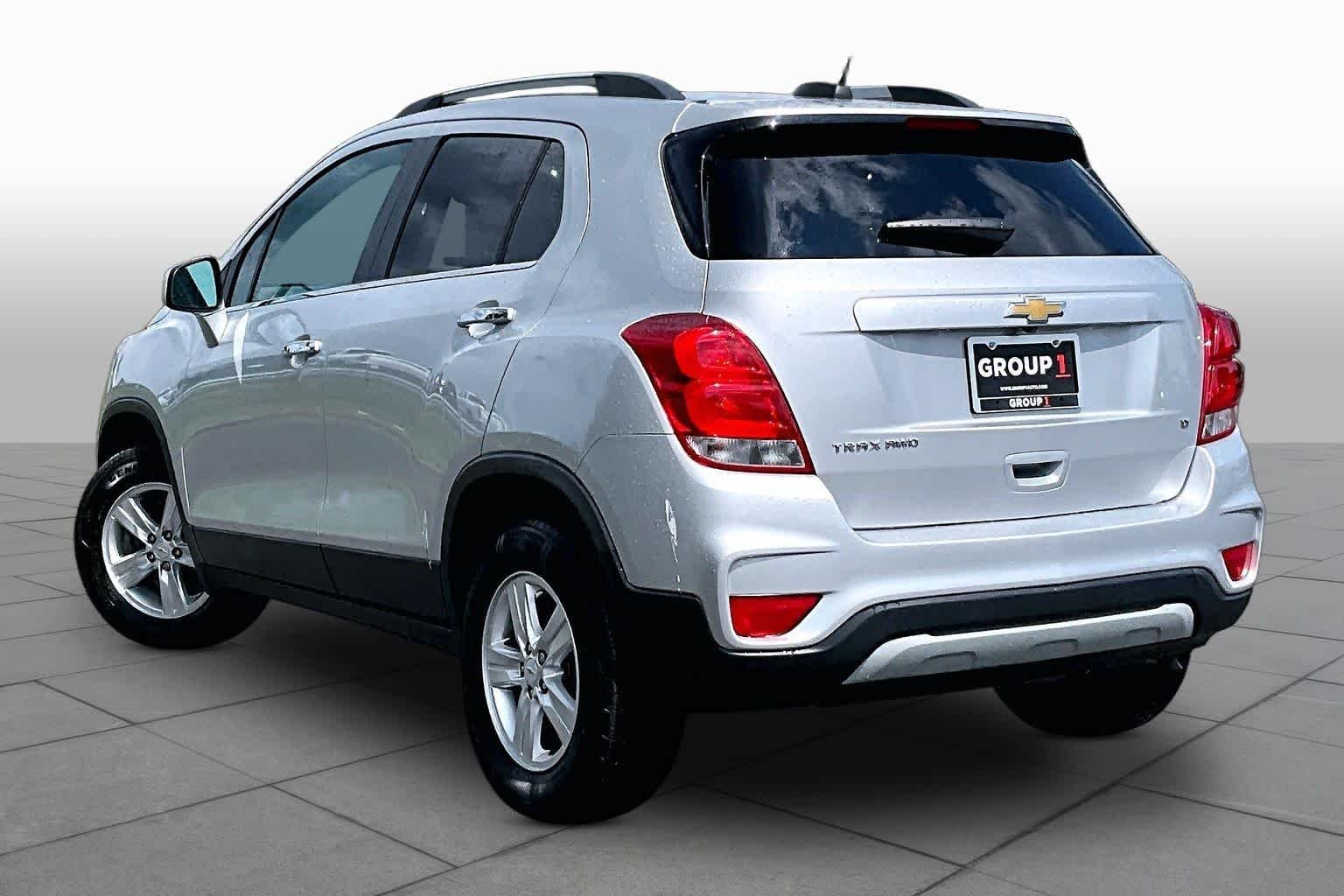 Used 2020 Silver Ice Metallic Chevrolet LT image 12