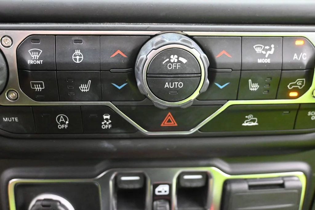 Used 2021 Black Jeep Sport image 20