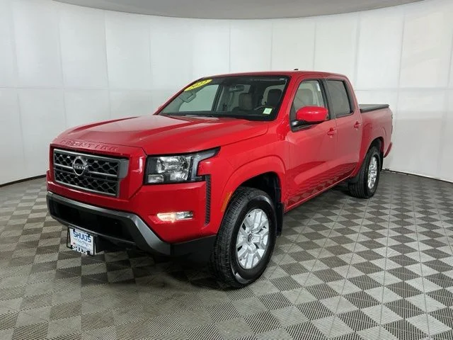 Used 2022 Red Nissan SV image 4