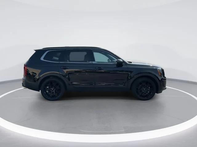 Used 2022 Black Kia SX image 8
