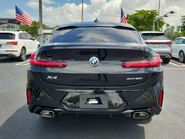 Used 2022 Black BMW xDrive30i image 5