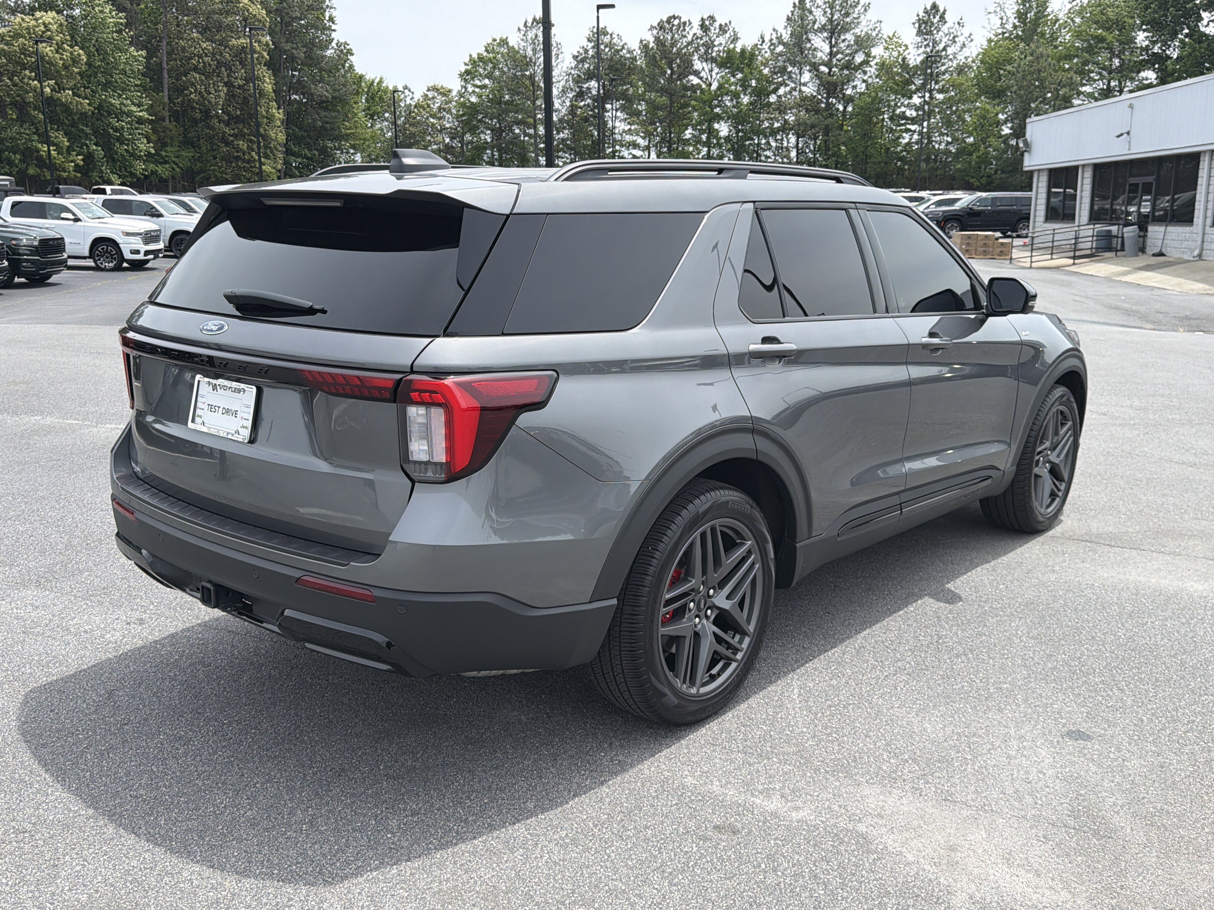 Used 2025 Gray Metallic Ford ST-Line image 8