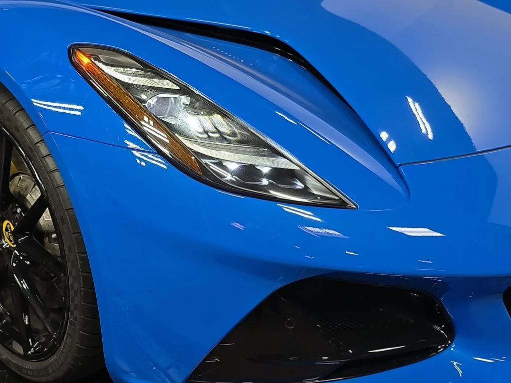 Used 2024  Lotus V6 image 12