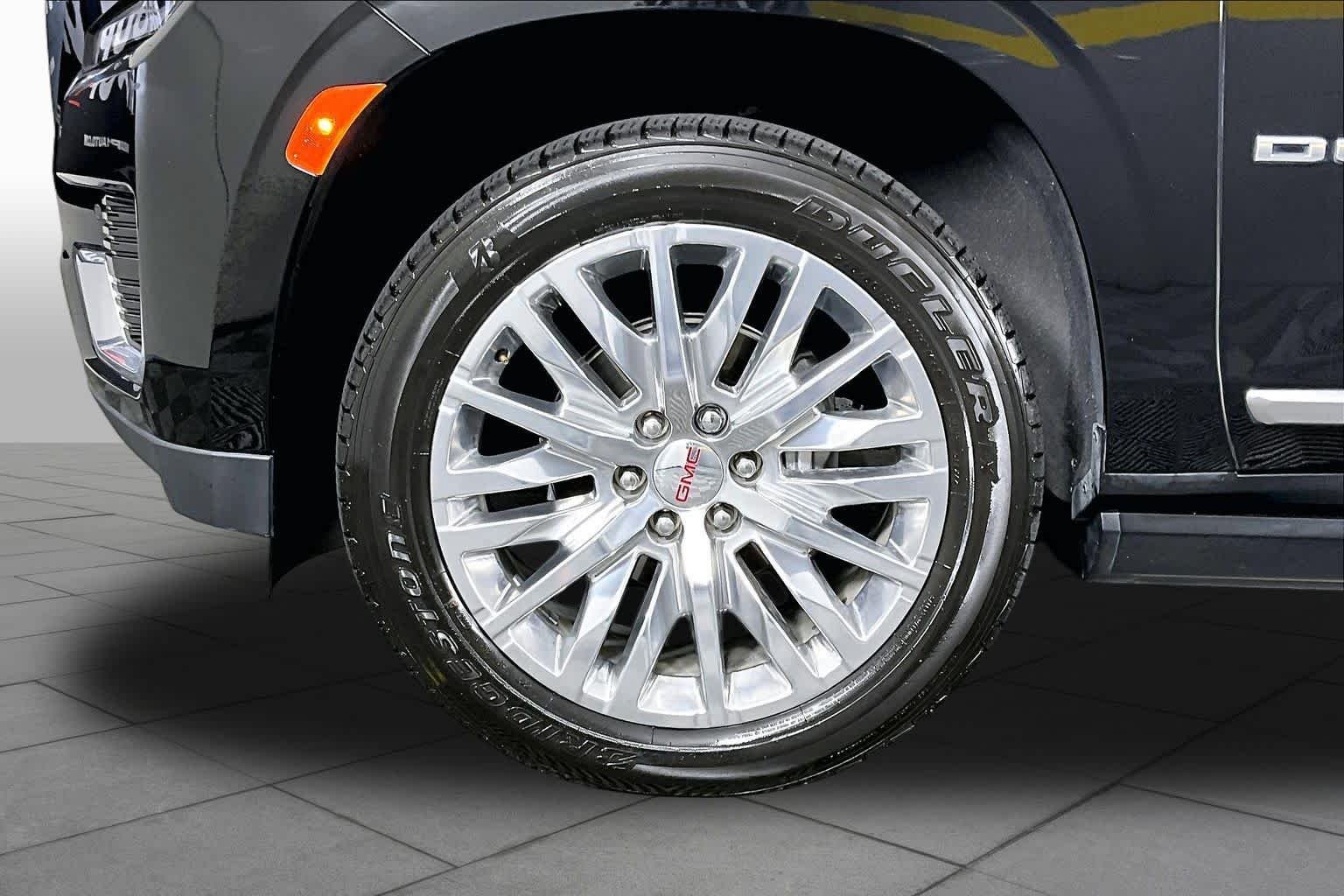 Used 2023 Onyx Black GMC Denali image 11