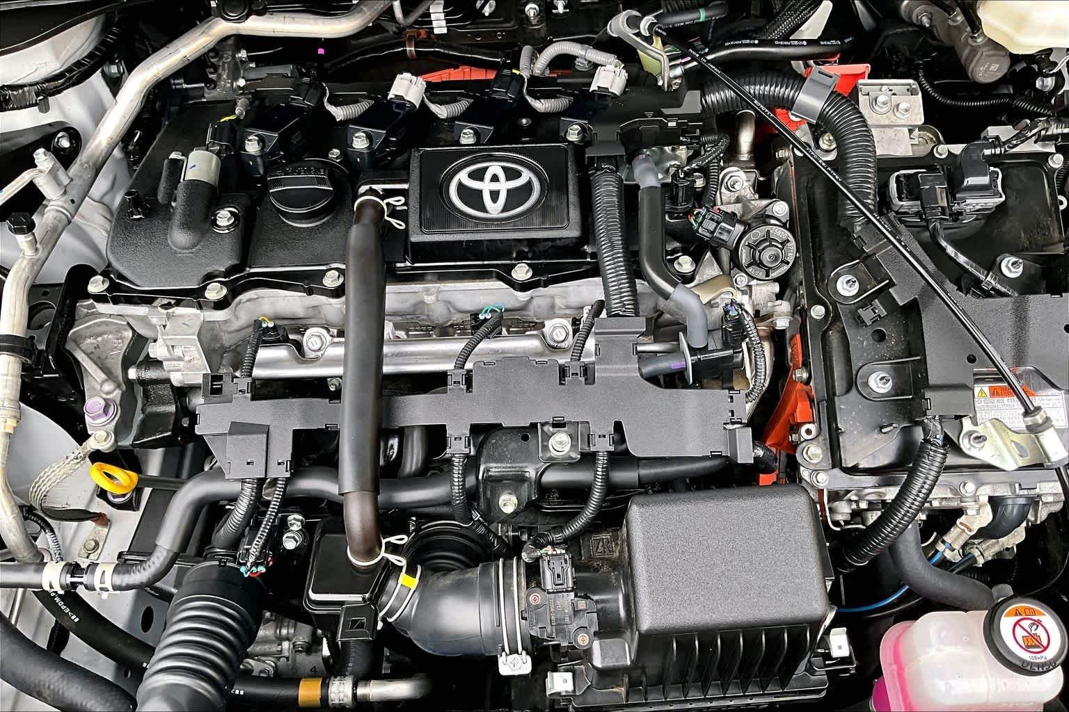 Used 2025 Ice Cap Toyota Hybrid LE image 33