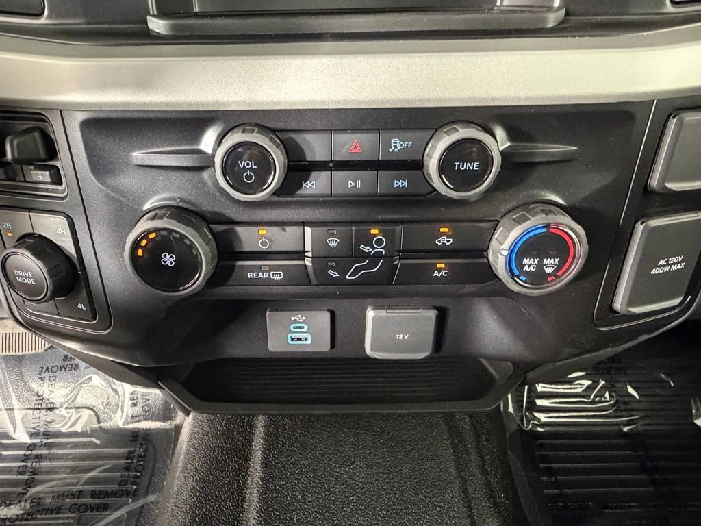 New 2026 Oxford White Ford F-250® XL image 9
