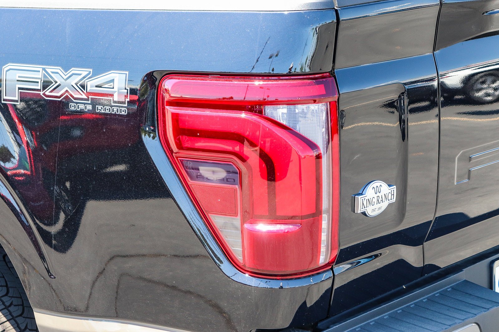 New 2026 Agate Black Metallic Ford King Ranch® image 7