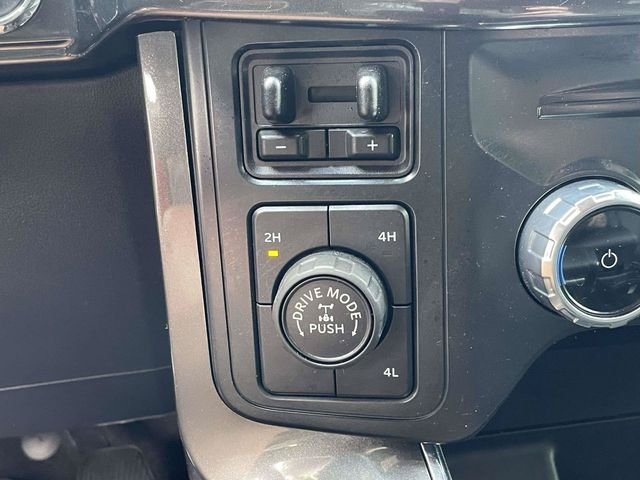 Used 2022 Atlas Blue Metallic Ford XLT image 16