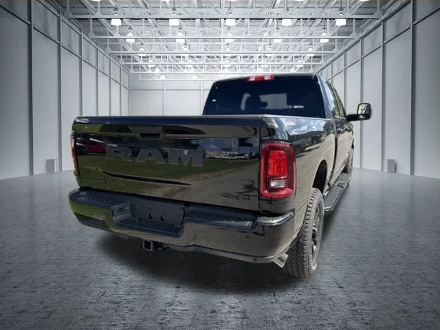 New 2026 Diamond Black Crystal Pearl-Coat Exterior Paint RAM Big Horn image 3