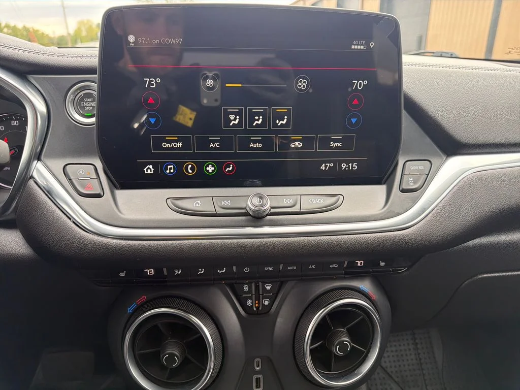 Used 2023 Gray Chevrolet LT image 17