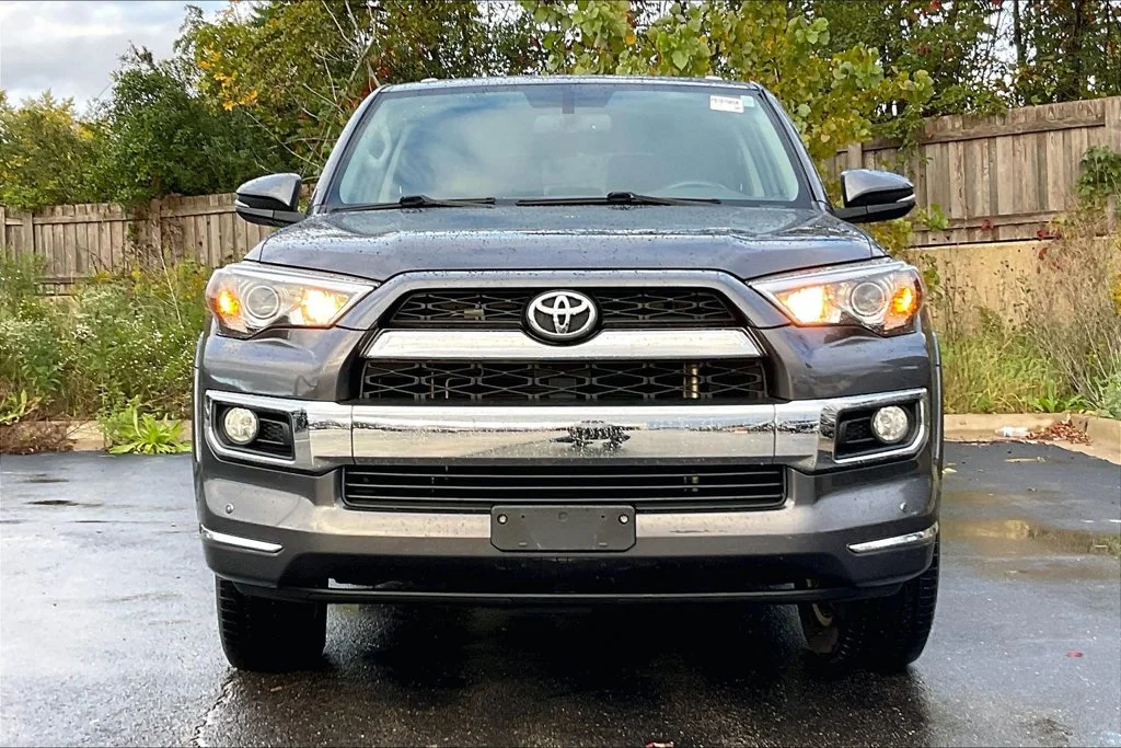 Used 2018 Gray Toyota Limited image 2