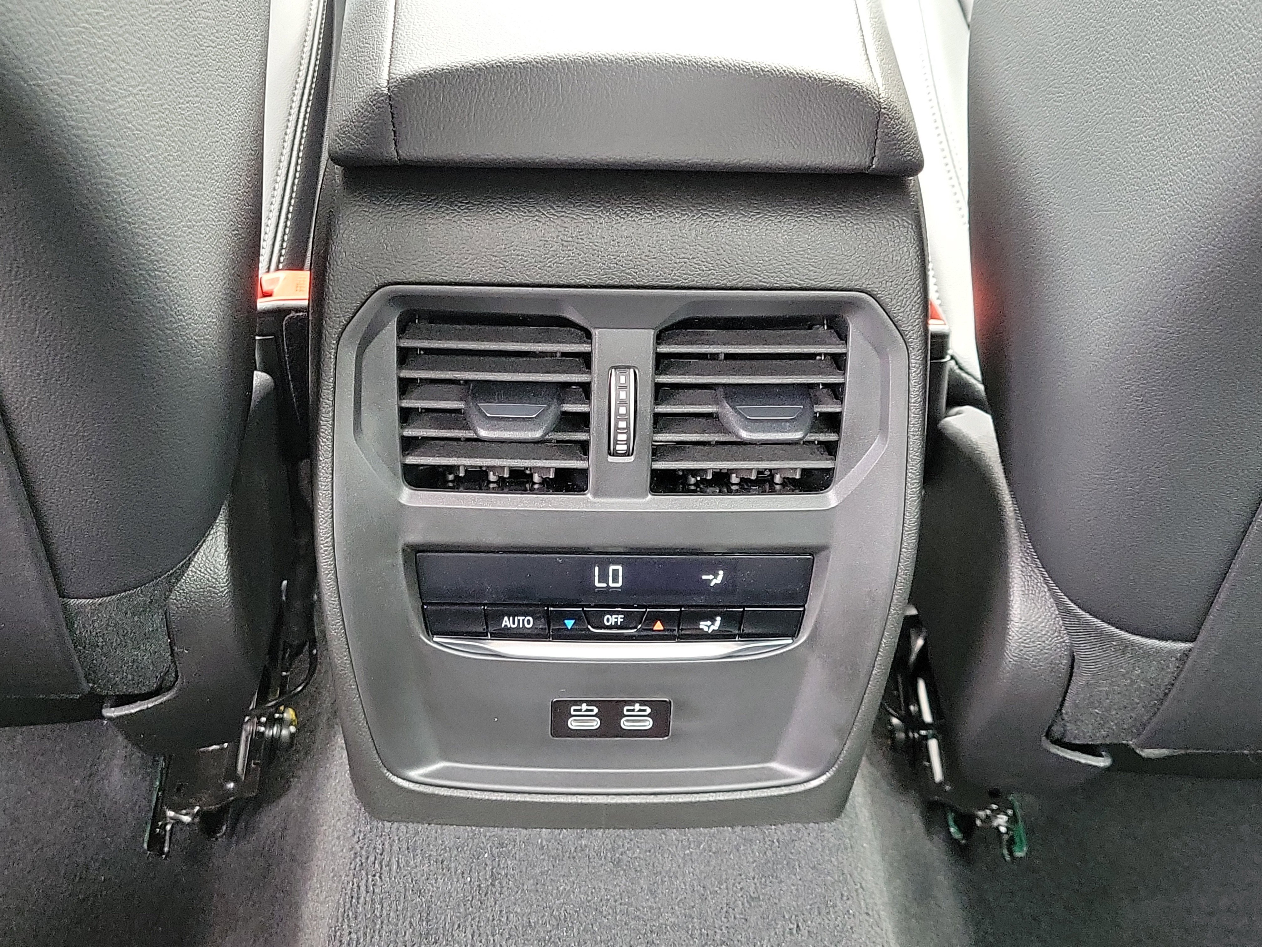 New 2026 Black Sapphire Metallic BMW 330i NA image 10