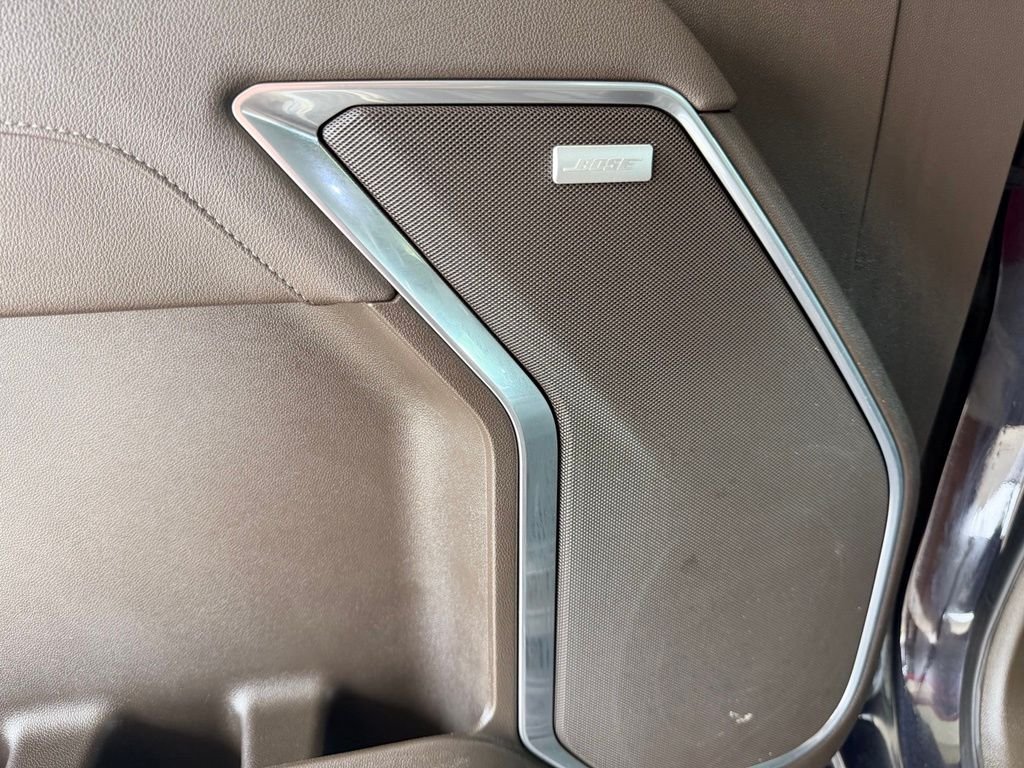 Used 2025 Silver GMC SLT image 12