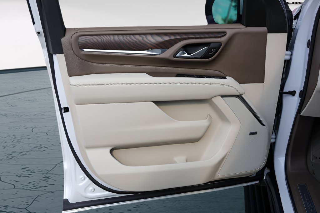 Used 2024 White GMC Denali image 25